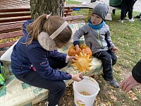 Dýňování a podzimní stezka s rodiči - obrázek číslo: 17