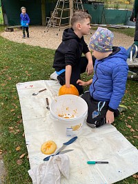 Dýňování a podzimní stezka s rodiči - obrázek číslo: 19