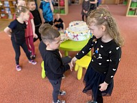 Duben v naší školce - obrázek číslo: 77