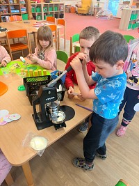 Květen v naší školce - obrázek číslo: 42