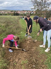 ŠD - kopání díry na brambory na Drakiádu - obrázek číslo: 7