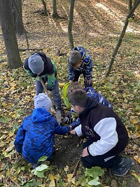 ŠD - Den stromů - sázení - obrázek číslo: 3