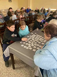 ŠD - Hraní pexesa se seniory - obrázek číslo: 1