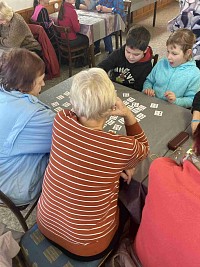 ŠD - Hraní pexesa se seniory - obrázek číslo: 4