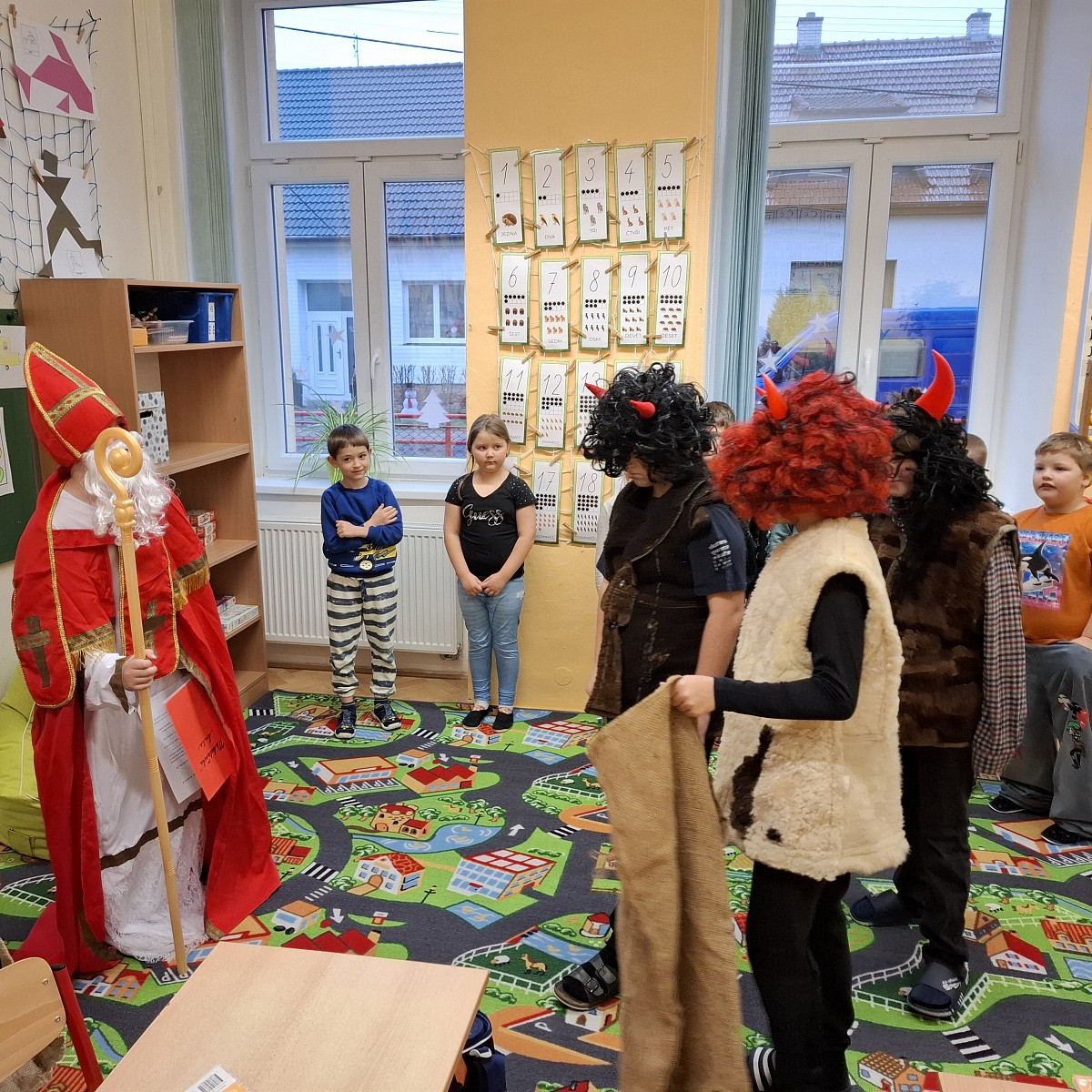 Mikuláš v naší škole - obrázek: 20251205_092540.jpg