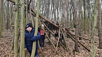 ŠD - výlet na Karhánek - stavění domečku - obrázek číslo: 11