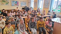 Návštěva pana spisovatele Jana Opatřila - obrázek číslo: 2