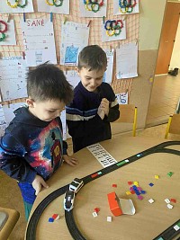 ŠD - práce s intelinem - robo vláčkem - obrázek číslo: 5