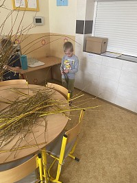 ŠD - pletení pomlázky s panem Peškou - obrázek číslo: 5