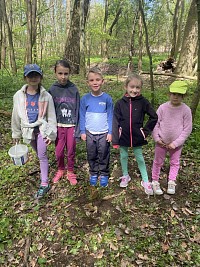 ŠD - Den země - sázení stromů - obrázek číslo: 2