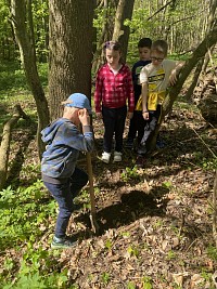 ŠD - Den země - sázení stromů - obrázek číslo: 14