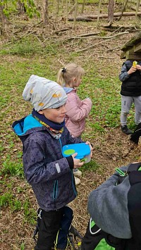 ŠD - cesta ke krmelci a krmení zvířátek - obrázek číslo: 4