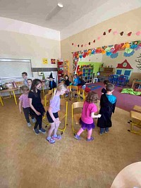 ŠD - čarodějnické odpoledne v lese a družině - obrázek číslo: 13