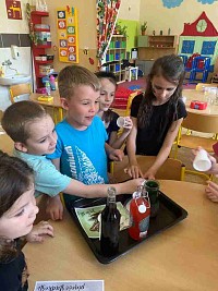 ŠD - čarodějnické odpoledne v lese a družině - obrázek číslo: 5