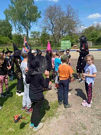 ŠD - čarodějnické odpoledne v lese a družině - obrázek číslo: 8