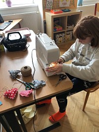 Kroužek šití - Baru, Maruška - obrázek číslo: 5