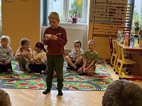 1. třída - pasování na čtenáře - obrázek číslo: 8