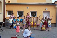 Pasování prvňáčků - obrázek číslo: 19